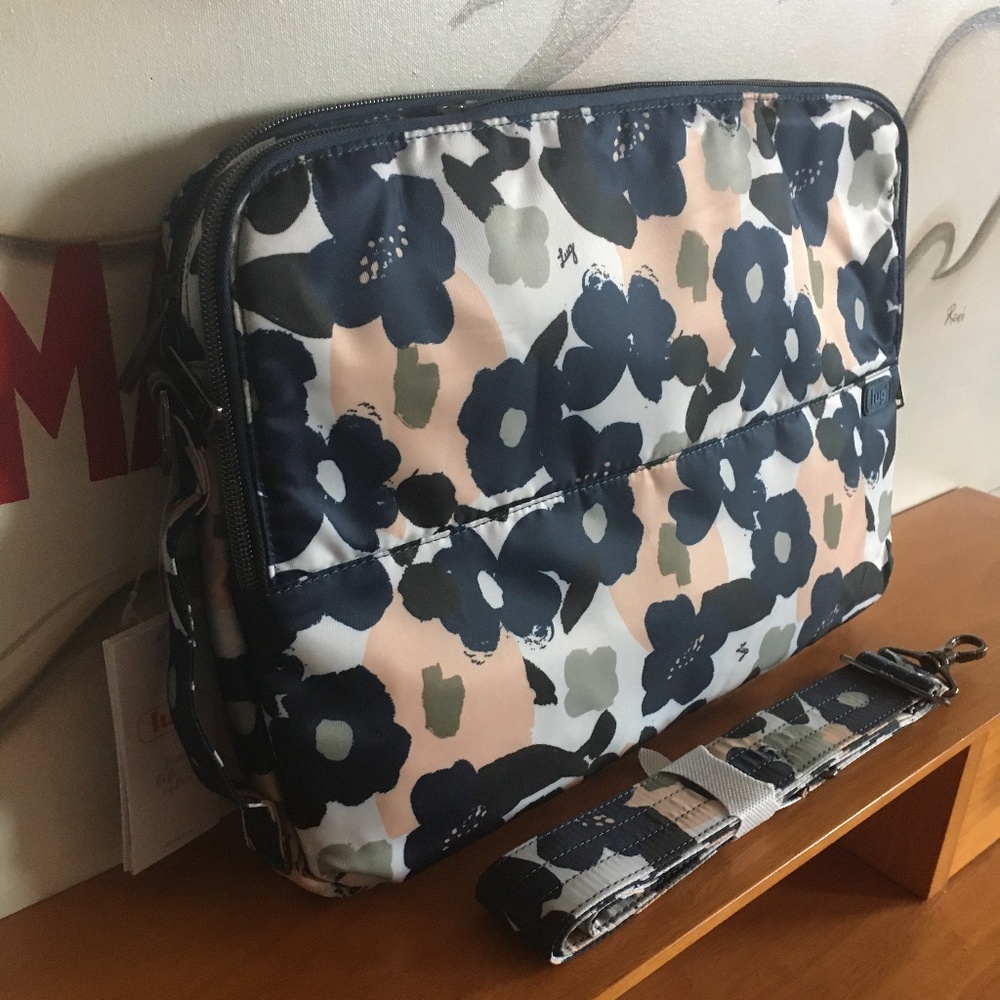 LUG - Delta 15" Laptop bag in Floral Multi - NWT